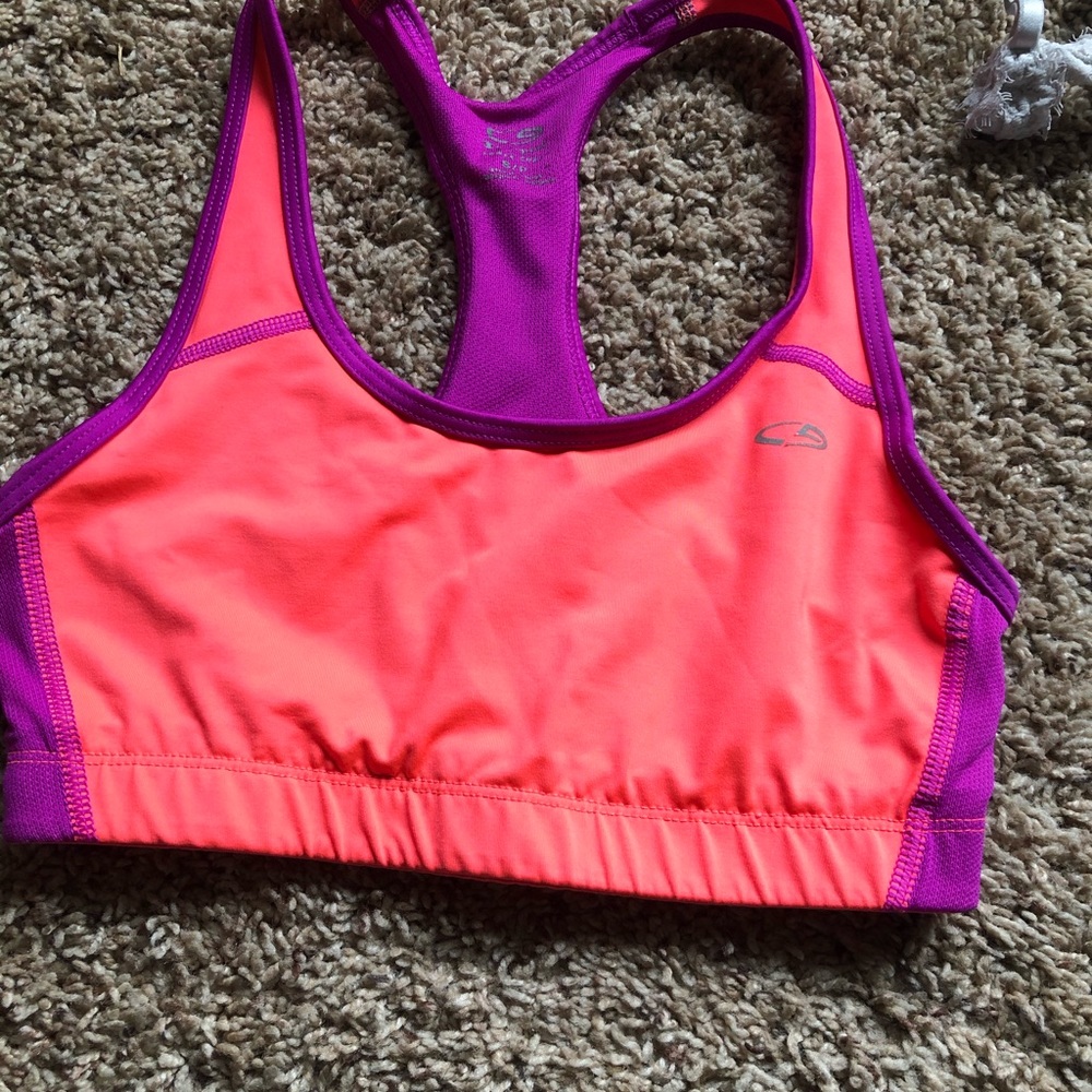 Sports bra